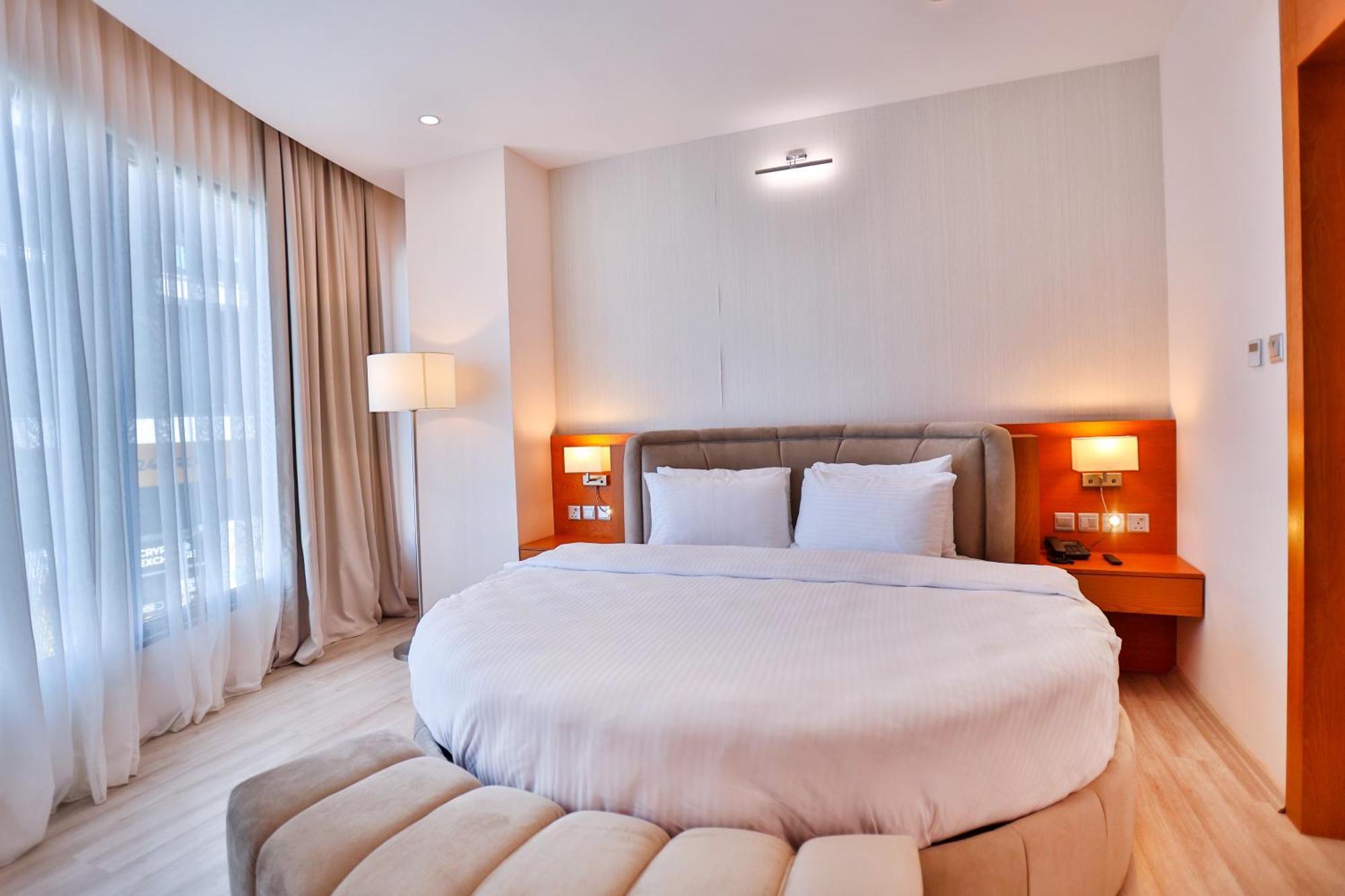 Caddem Inn Hotel 파마구스타 외부 사진