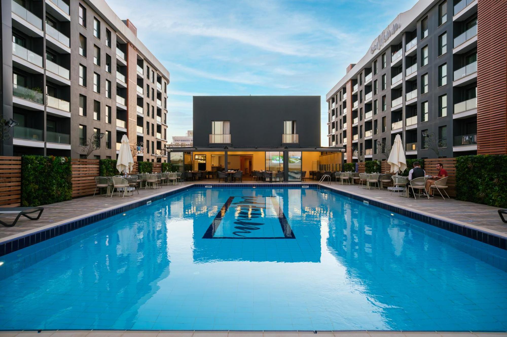 Caddem Inn Hotel 파마구스타 외부 사진
