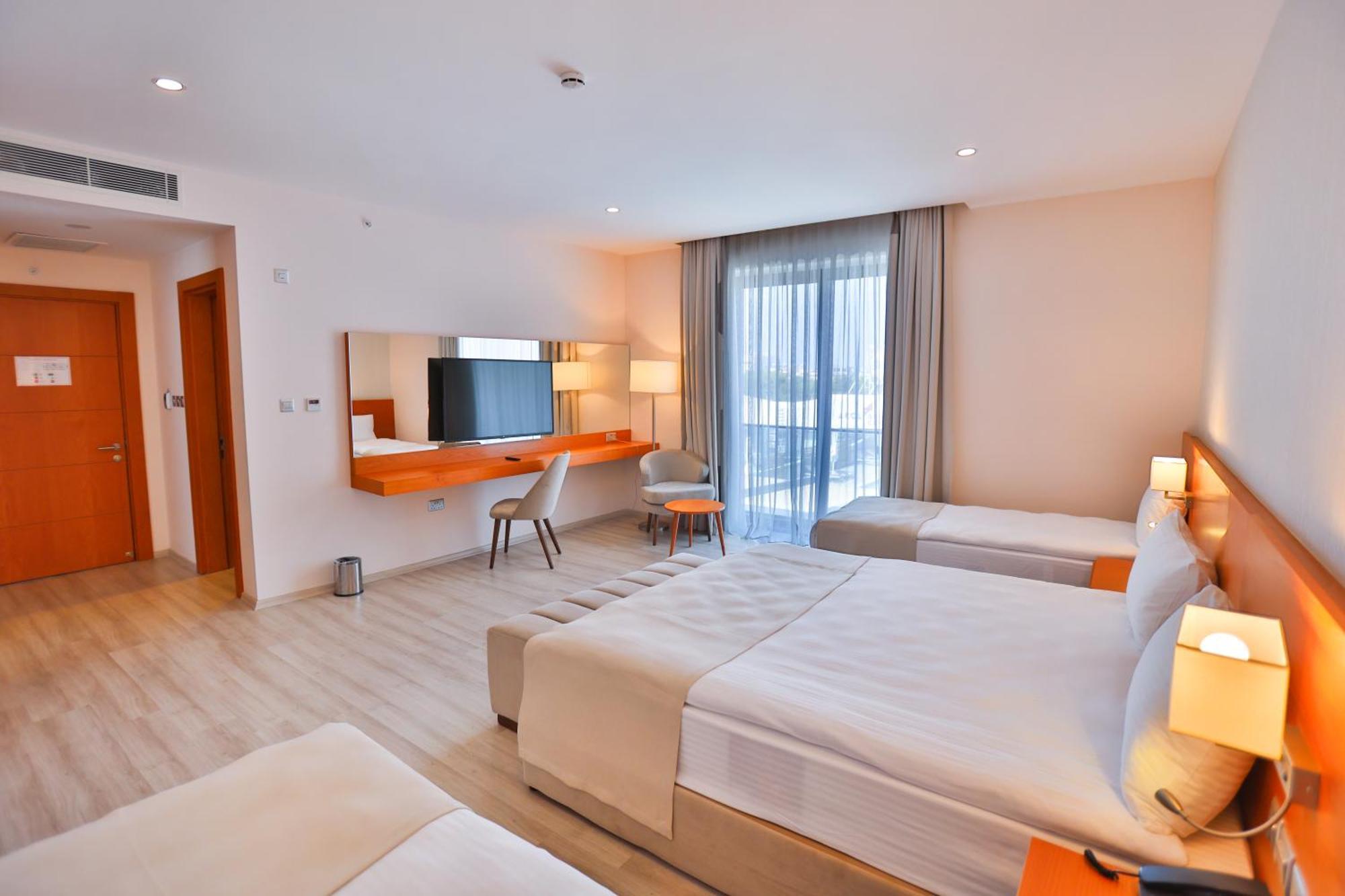 Caddem Inn Hotel 파마구스타 외부 사진