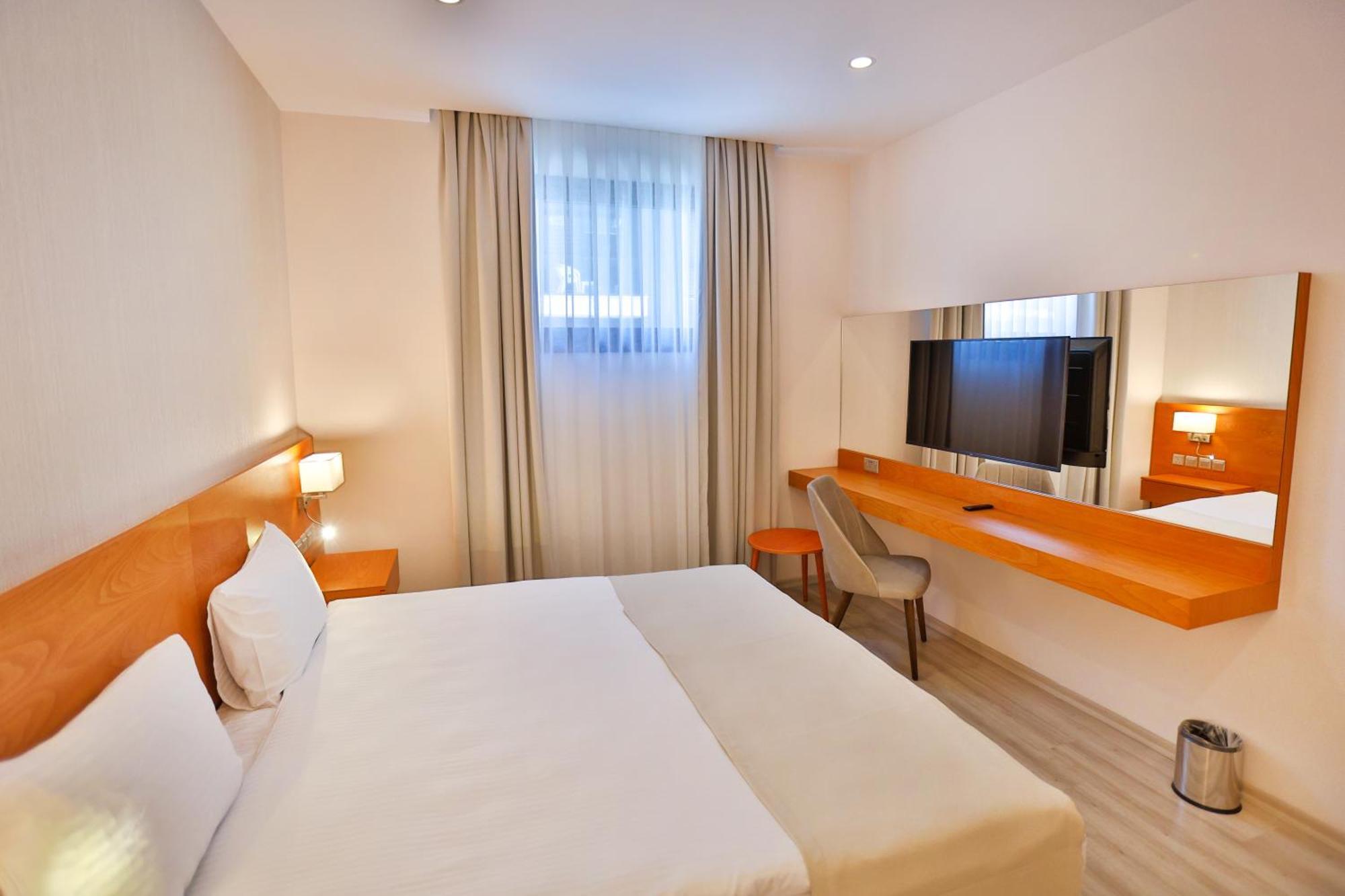 Caddem Inn Hotel 파마구스타 외부 사진